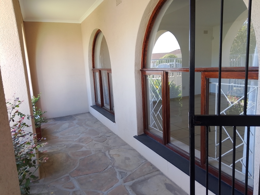 4 Bedroom Property for Sale in Goodwood Estate Western Cape